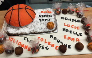 Gâteau d'anniversaire EMMA... du boulot et de l'imagination bravo !!!